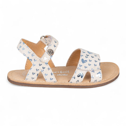 Sandalia barefoot piel arena con corazones - Chetto